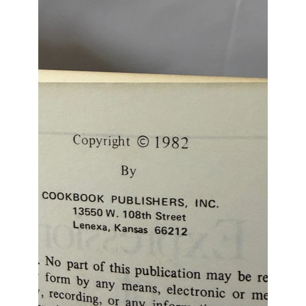 Camp Fire Whats Cookin Cookbook Sunflower Council 1982 White Good Spiral Bound